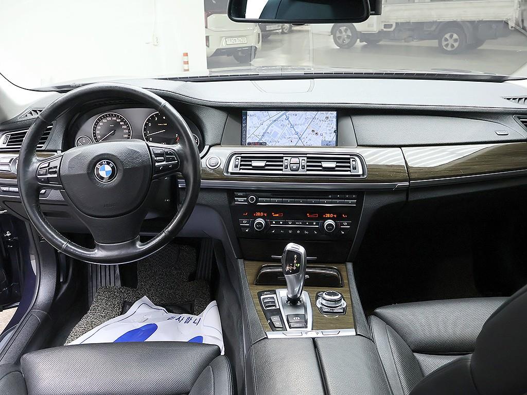 BMW 7 Series - Vista 9