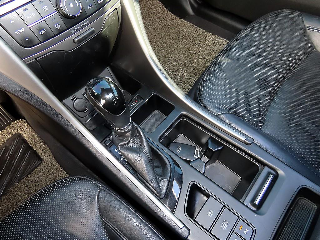 HYUNDAI Sonata - Vista 10