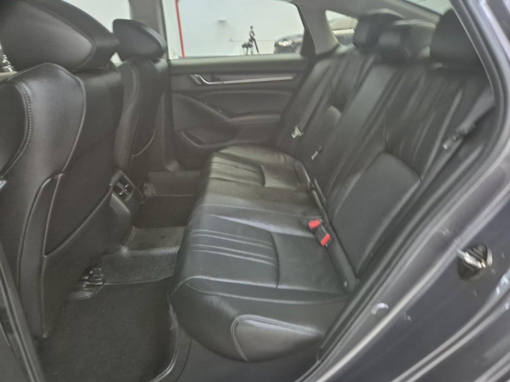 Honda Accord - Vista 12