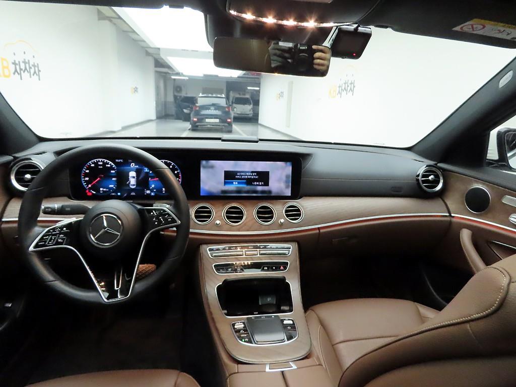 Mercedes Benz E class - Vista 6