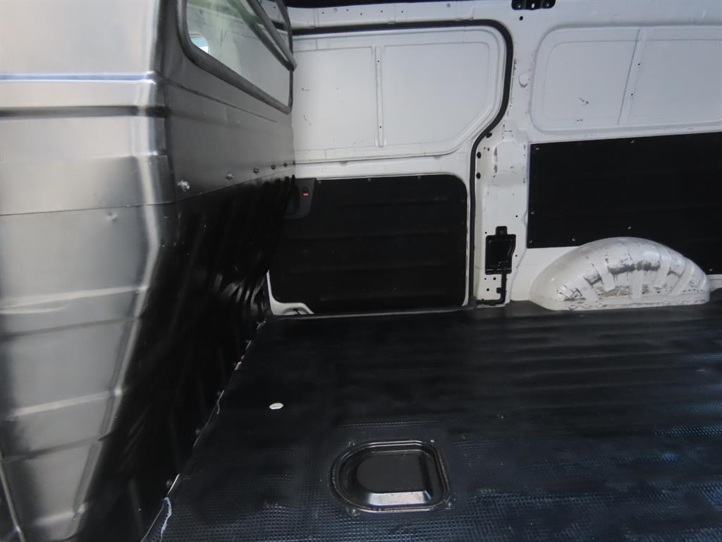 HYUNDAI Starex - Vista 11