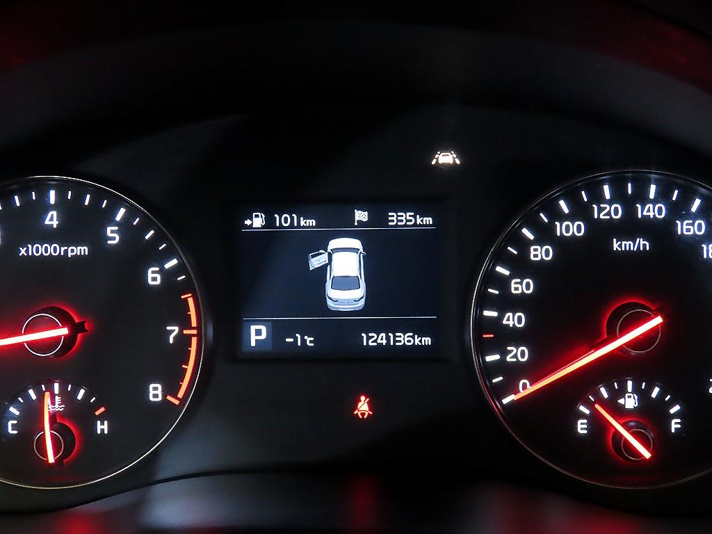 KIA K7 - Vista 9