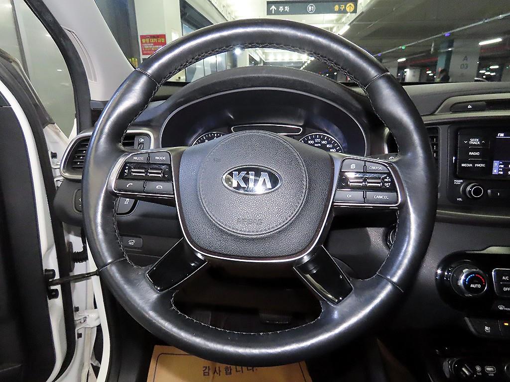 KIA Sorento - Vista 8