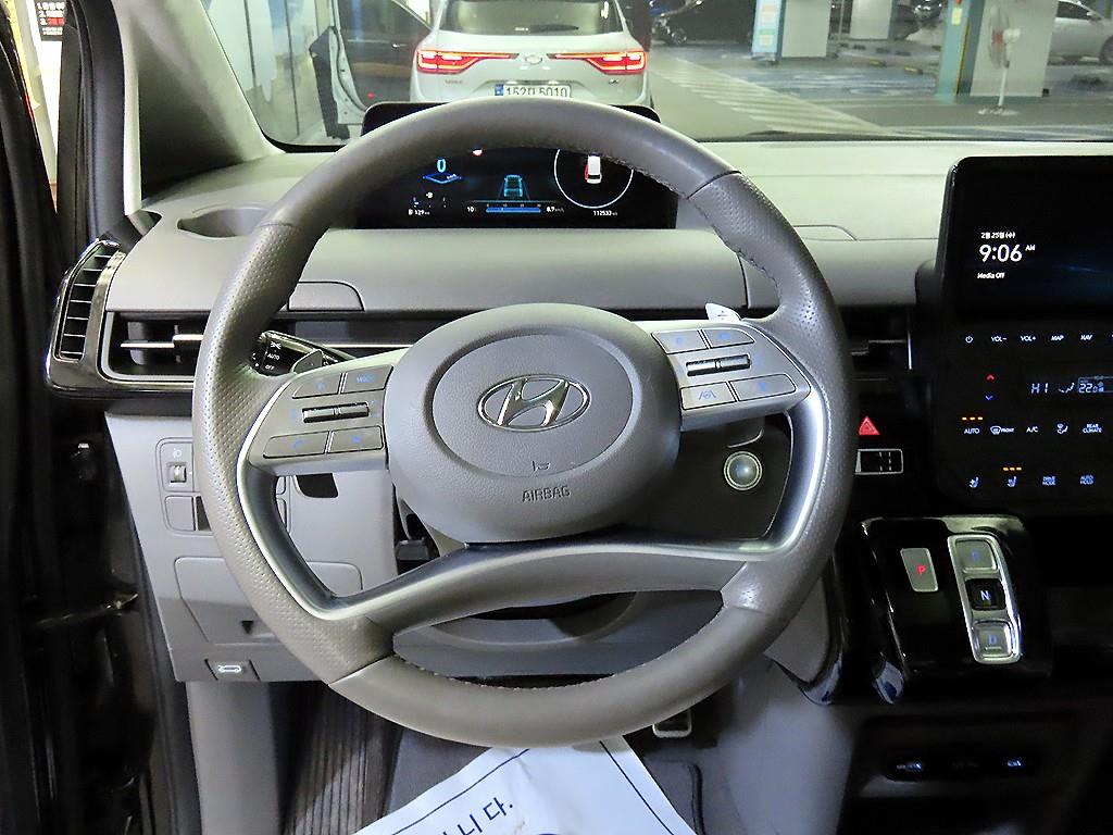 HYUNDAI Staria - Vista 9