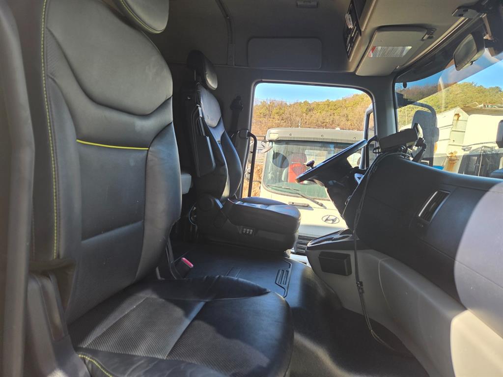 medium and large cargo truck 2023 Blanco - Importación desde Corea - HF Imports Iquique - Foto 13