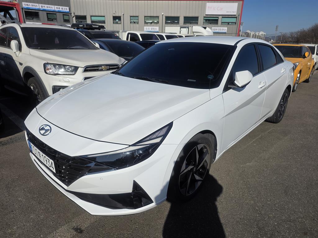 HYUNDAI Avante 2021 Blanco - Importación desde Corea - HF Imports Iquique - Foto 1