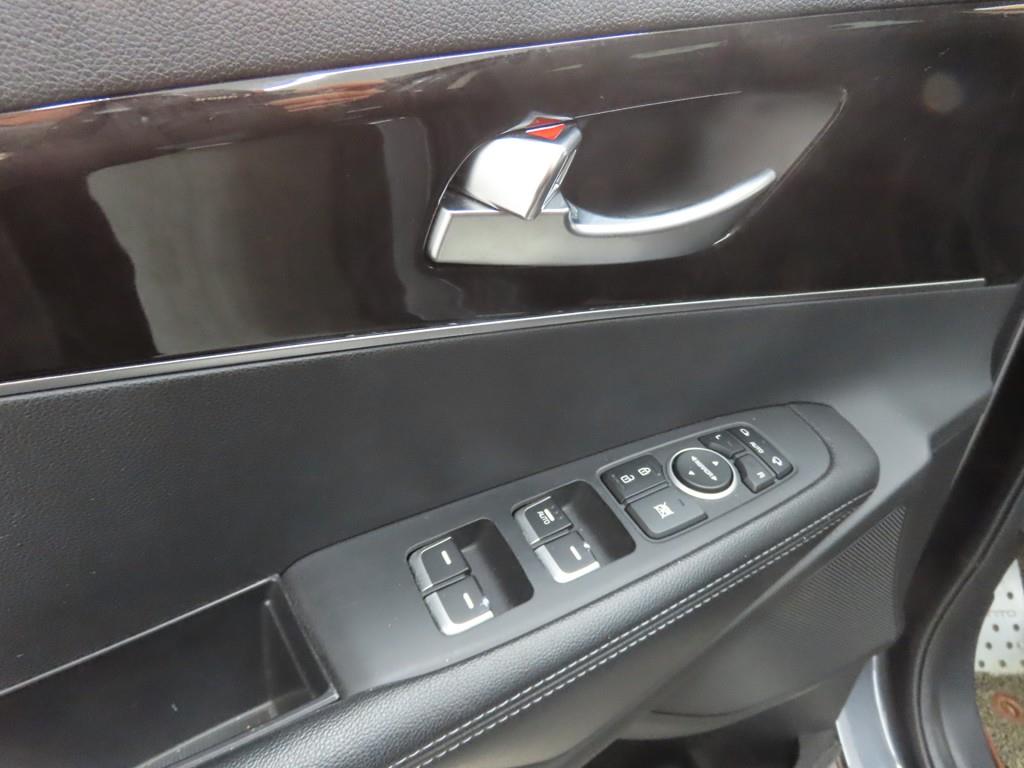 KIA Sorento - Vista 9