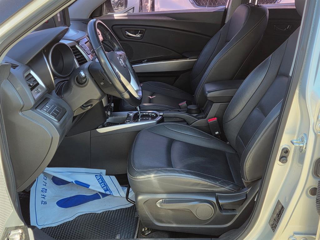 Ssangyong Tivoli - Vista 10