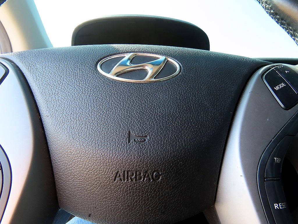 HYUNDAI Avante 2016 Plateado - Importación desde Corea - HF Imports Iquique - Foto 16