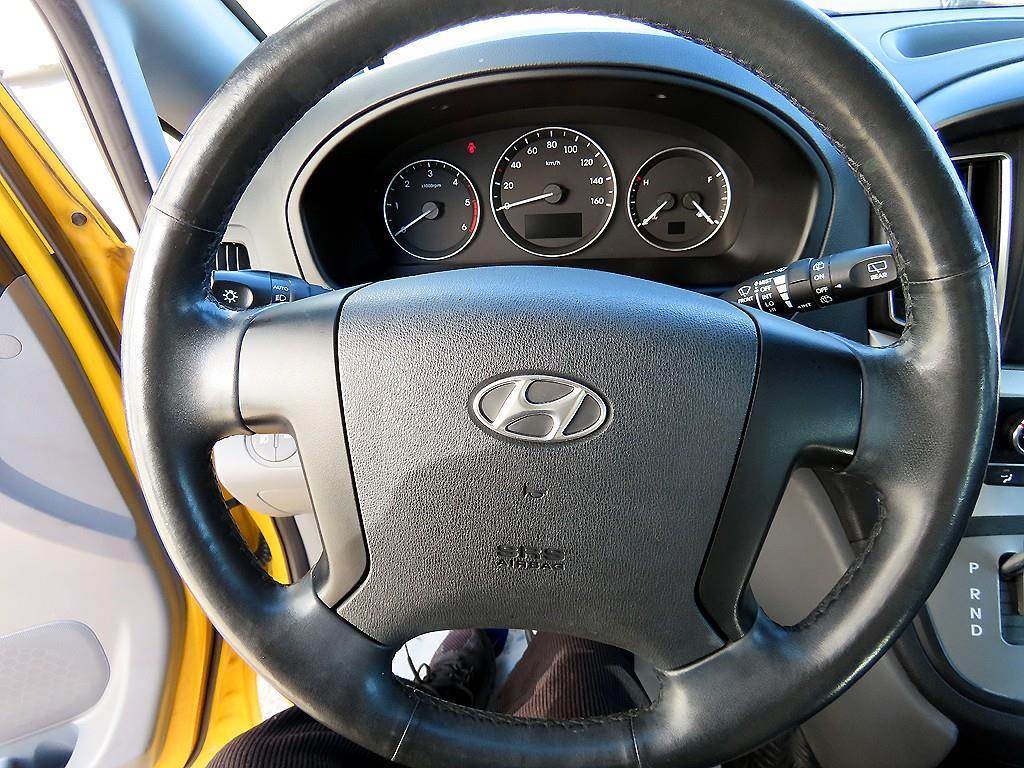HYUNDAI Starex - Vista 9