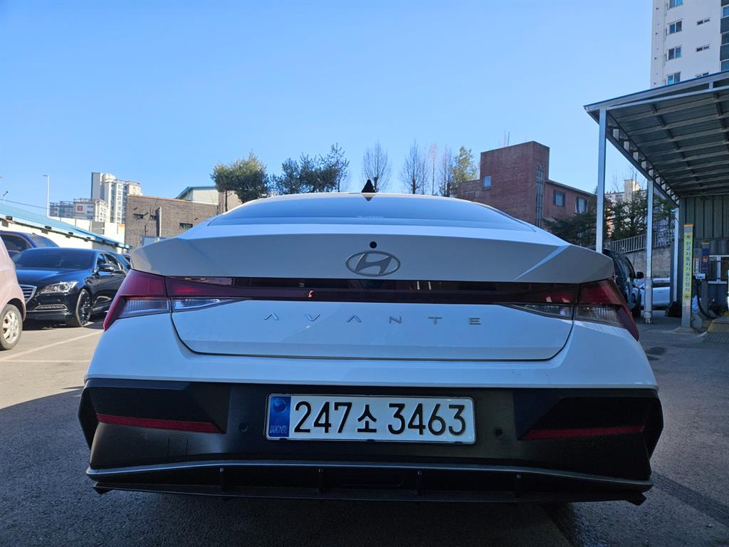 HYUNDAI Avante - Vista 5