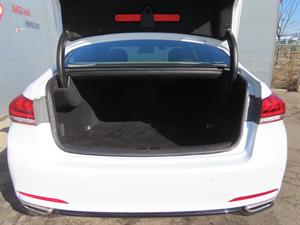 HYUNDAI Genesis - Vista 10