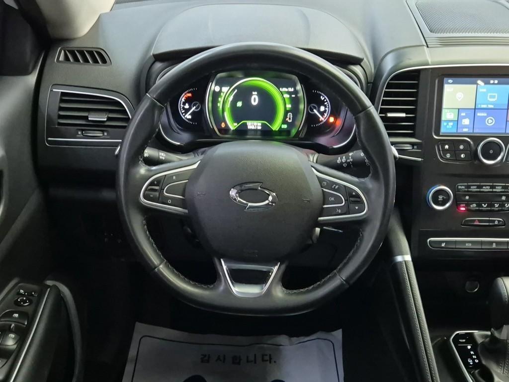 SAMSUNG QM6 - Vista 9