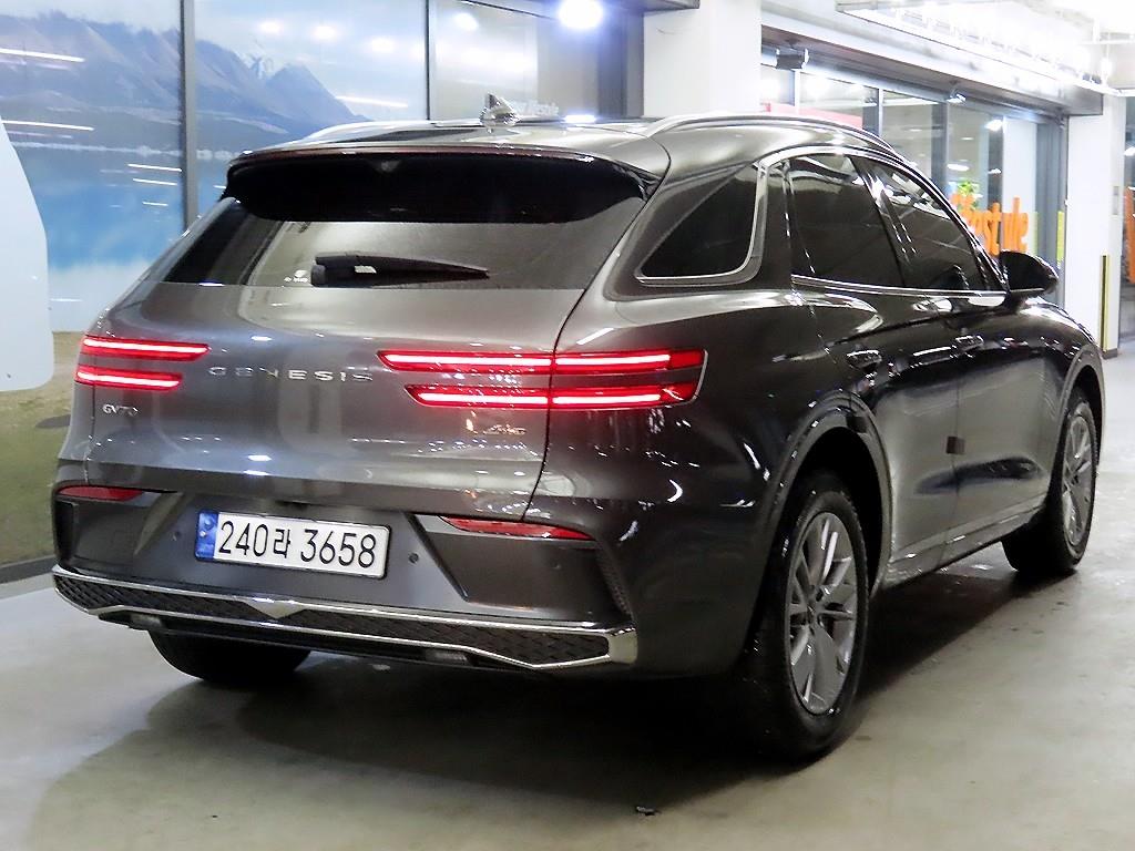 Genesis GV70 - Vista 4