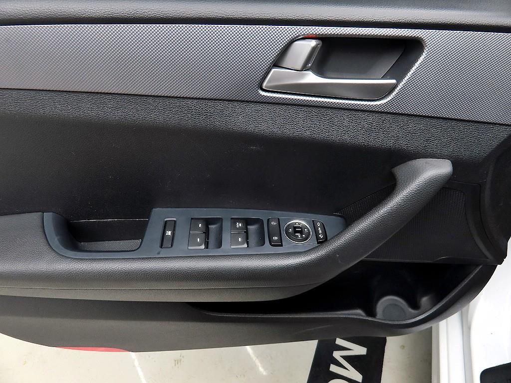 HYUNDAI Sonata - Vista 11