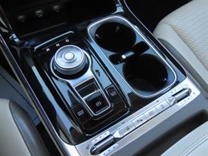 KIA Carnival - Vista 12