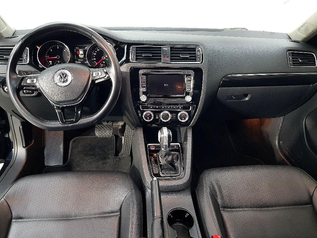 Volkswagen Jetta - Vista 5