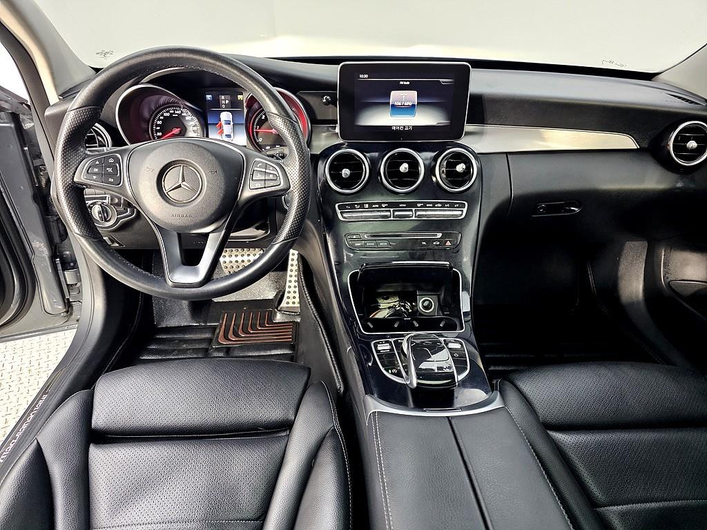 Mercedes Benz C Class - Vista 5