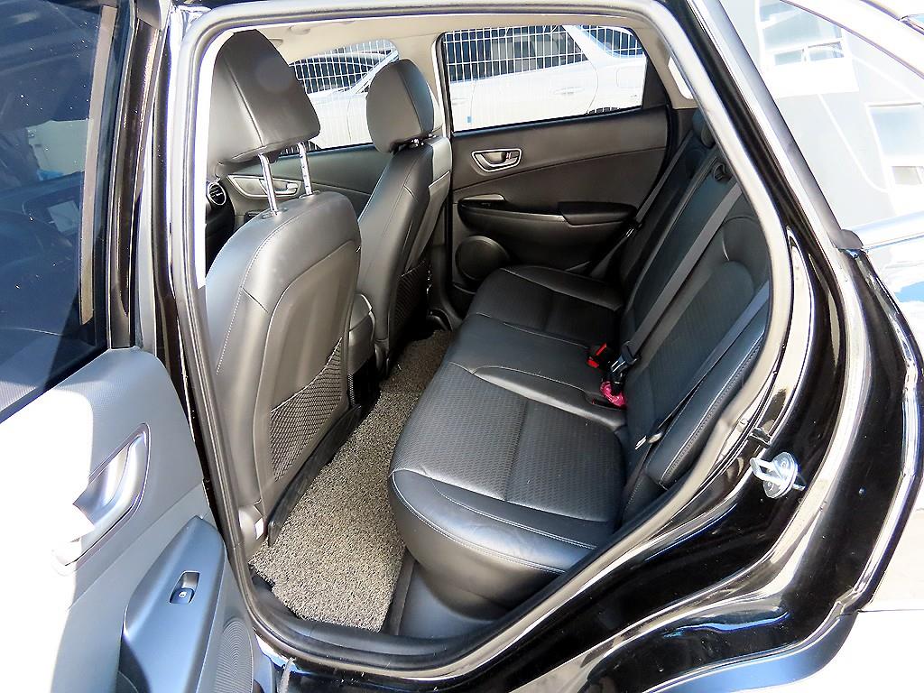 HYUNDAI Kona - Vista 6