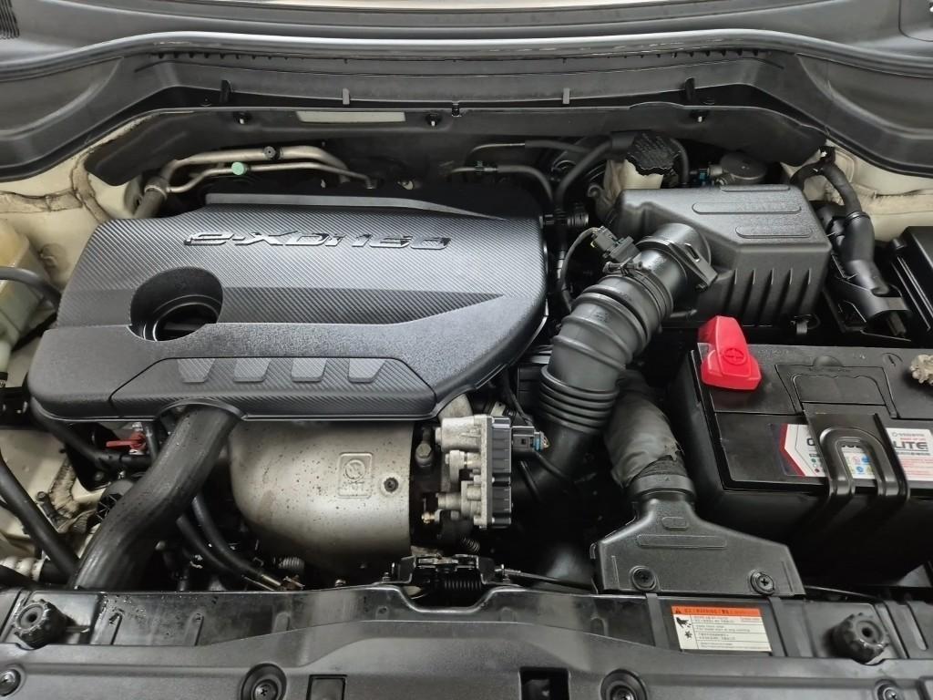 Ssangyong Tivoli - Vista 5