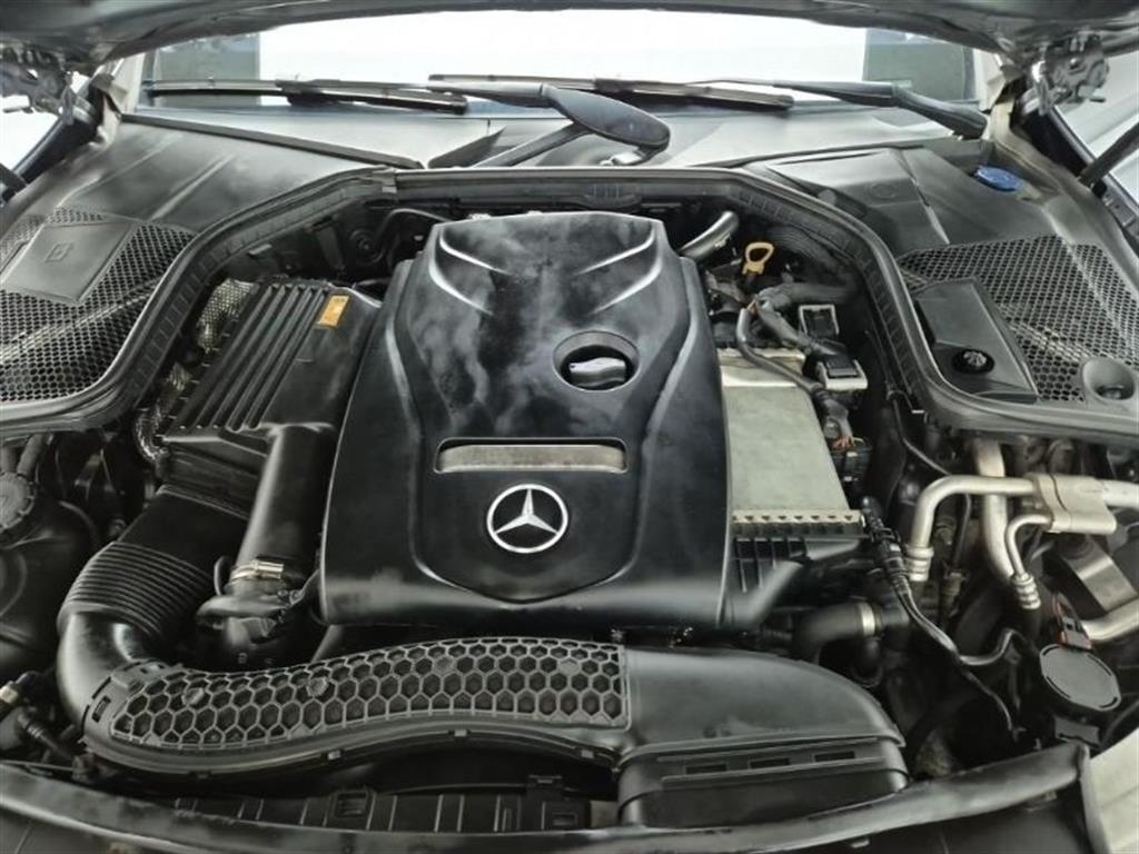 Mercedes Benz C Class - Vista 5