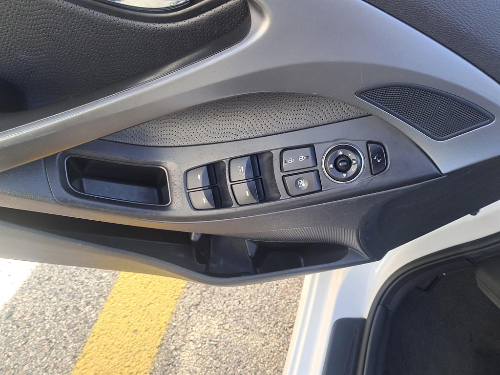 HYUNDAI Avante - Vista 6