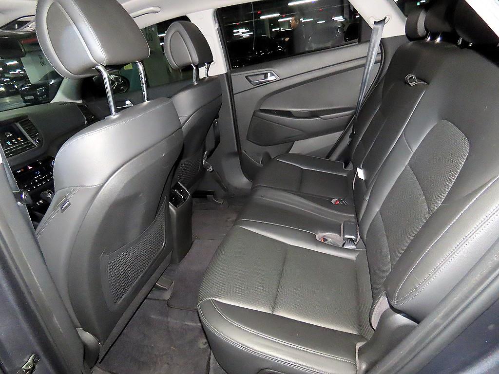 HYUNDAI Tucson - Vista 7