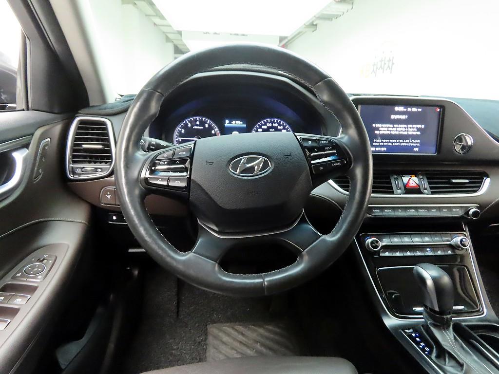 HYUNDAI Grandeur - Vista 8