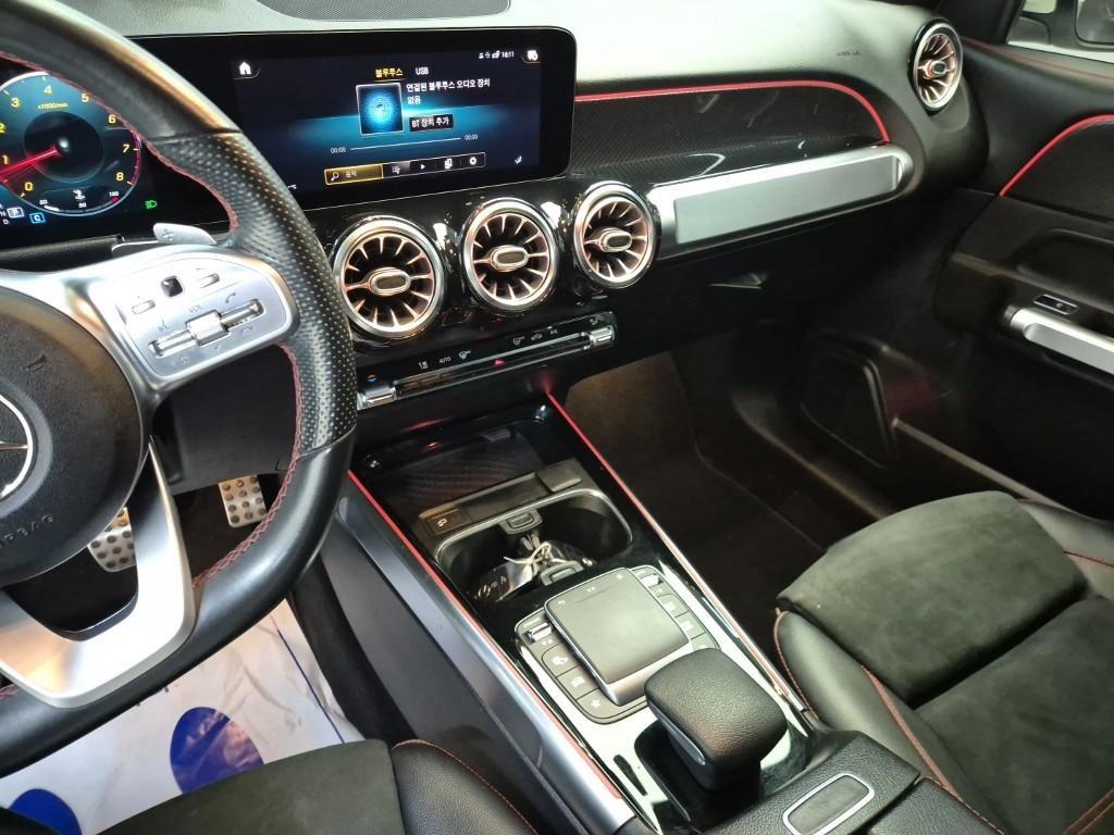 Mercedes Benz GLB Class - Vista 10