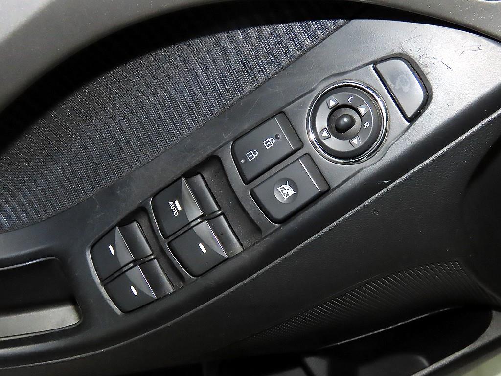 HYUNDAI Avante 2011 Blanco - Importación desde Corea - HF Imports Iquique - Foto 14