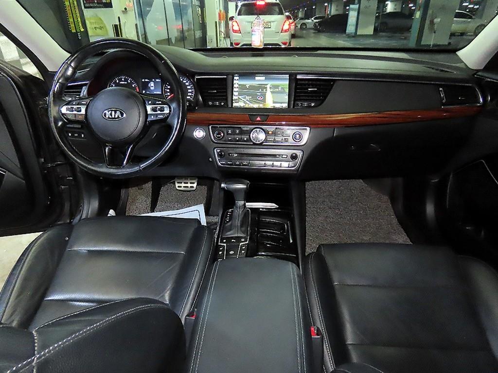 KIA K7 - Vista 10