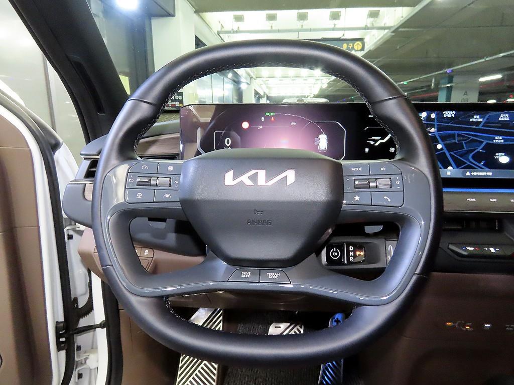 KIA EV9 - Vista 8