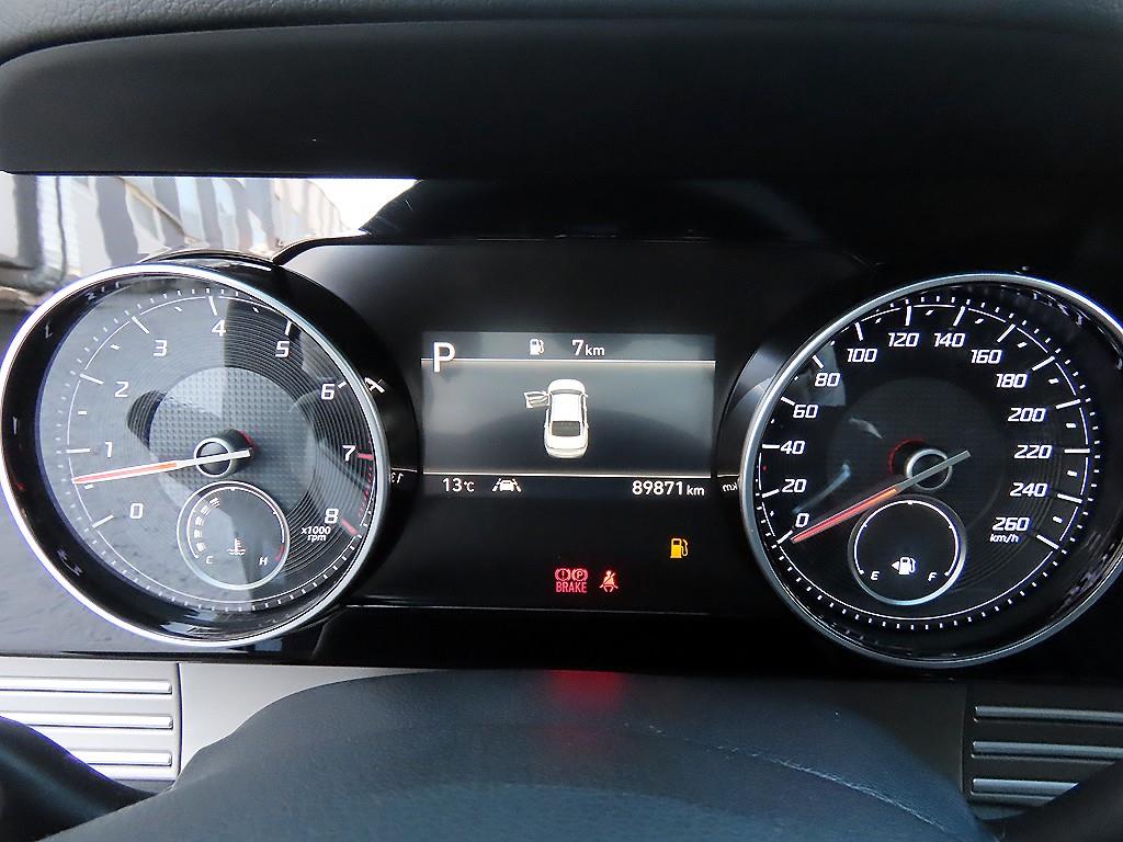 HYUNDAI Grandeur - Vista 9