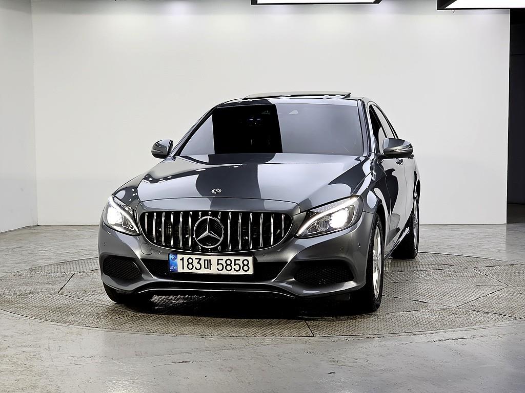 Mercedes Benz C Class - Vista 2