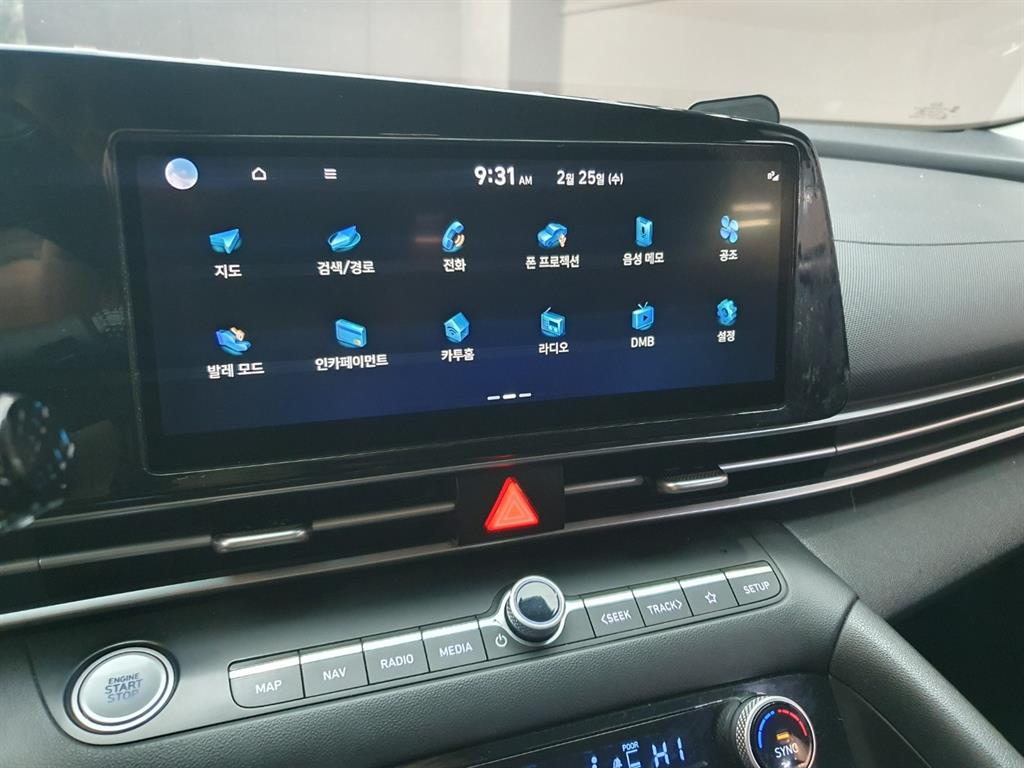 HYUNDAI Avante - Vista 8