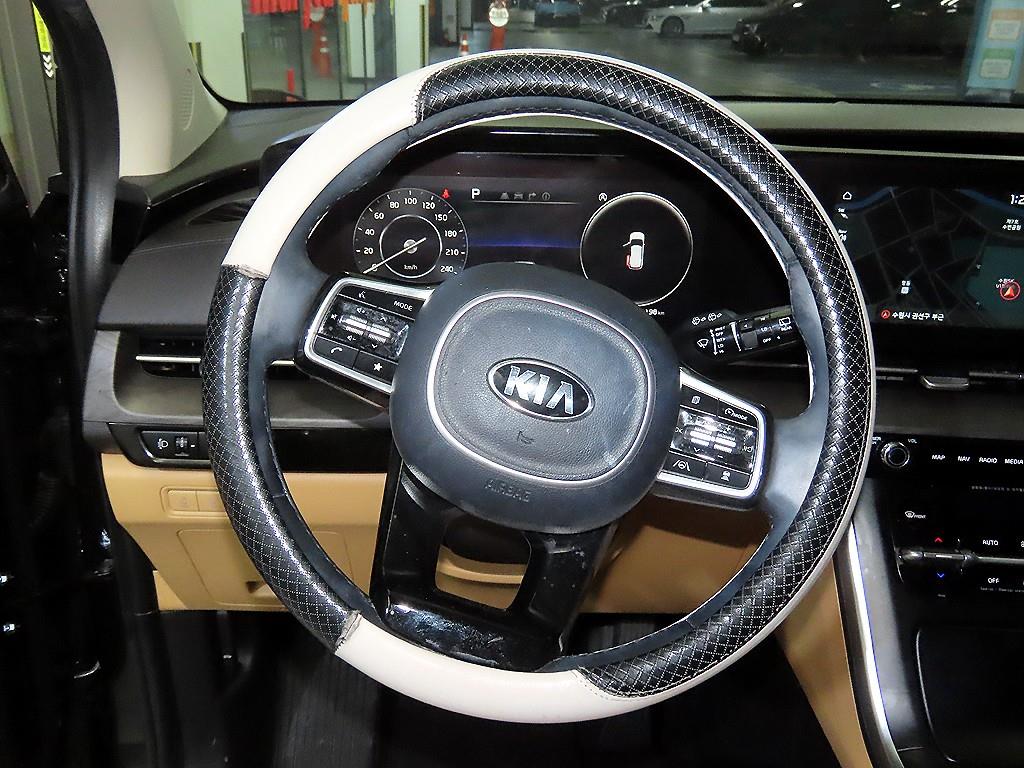 KIA Carnival - Vista 8