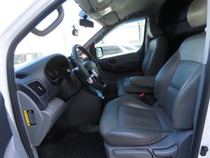 HYUNDAI Starex - Vista 10