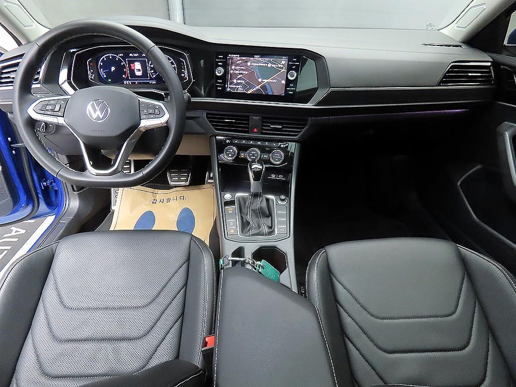 Volkswagen Jetta - Vista 7