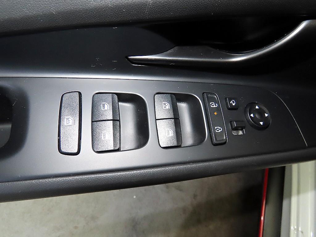 HYUNDAI Avante 2024 Blanco - Importación desde Corea - HF Imports Iquique - Foto 13