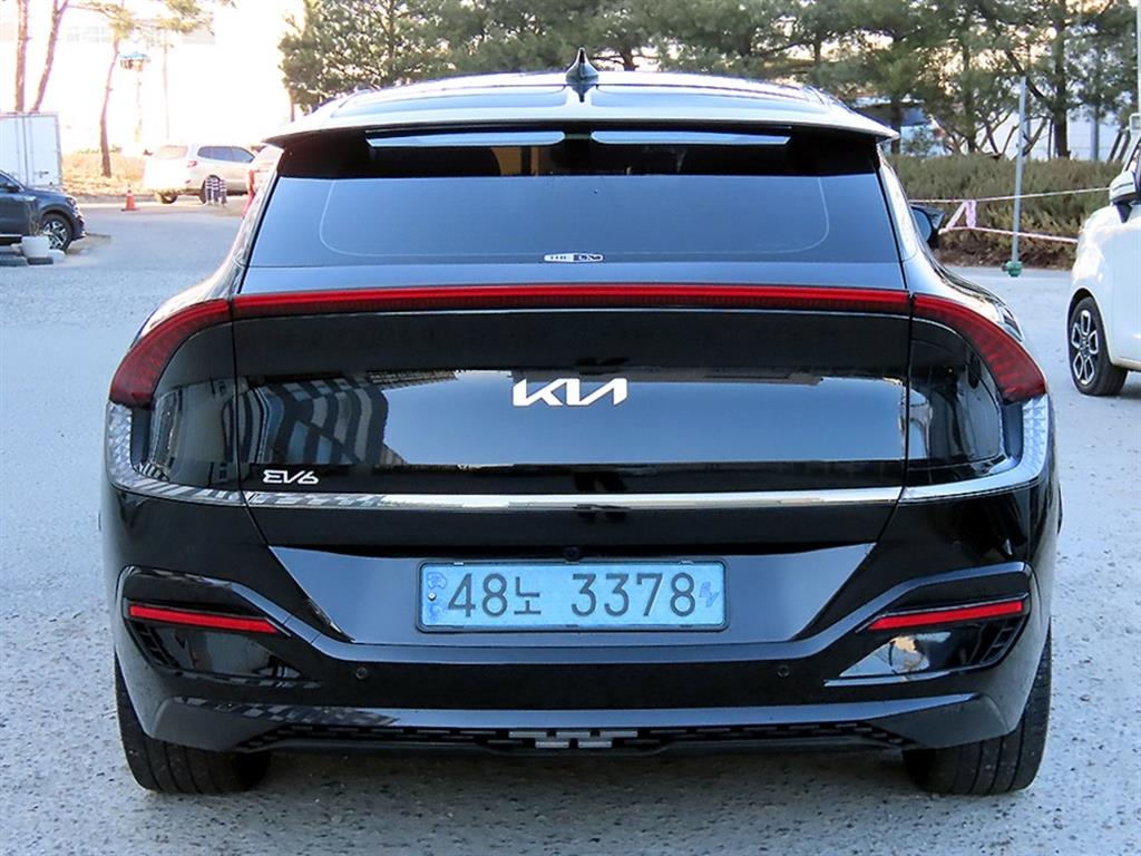 KIA EV6 - Vista 4