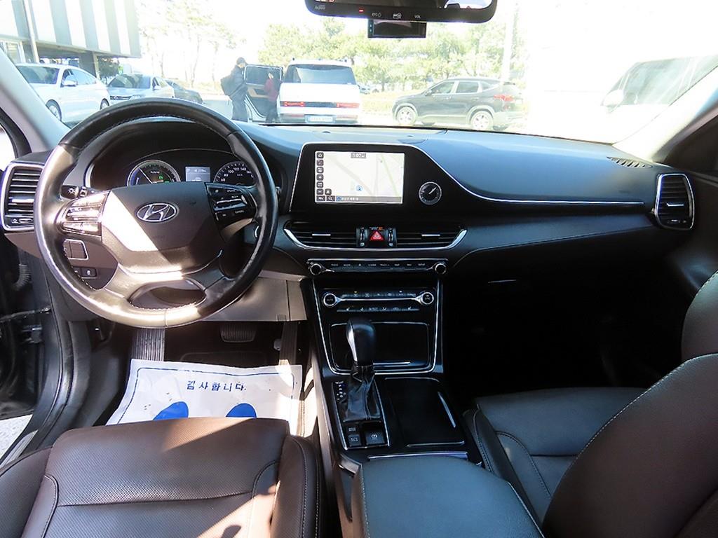 HYUNDAI Grandeur - Vista 7