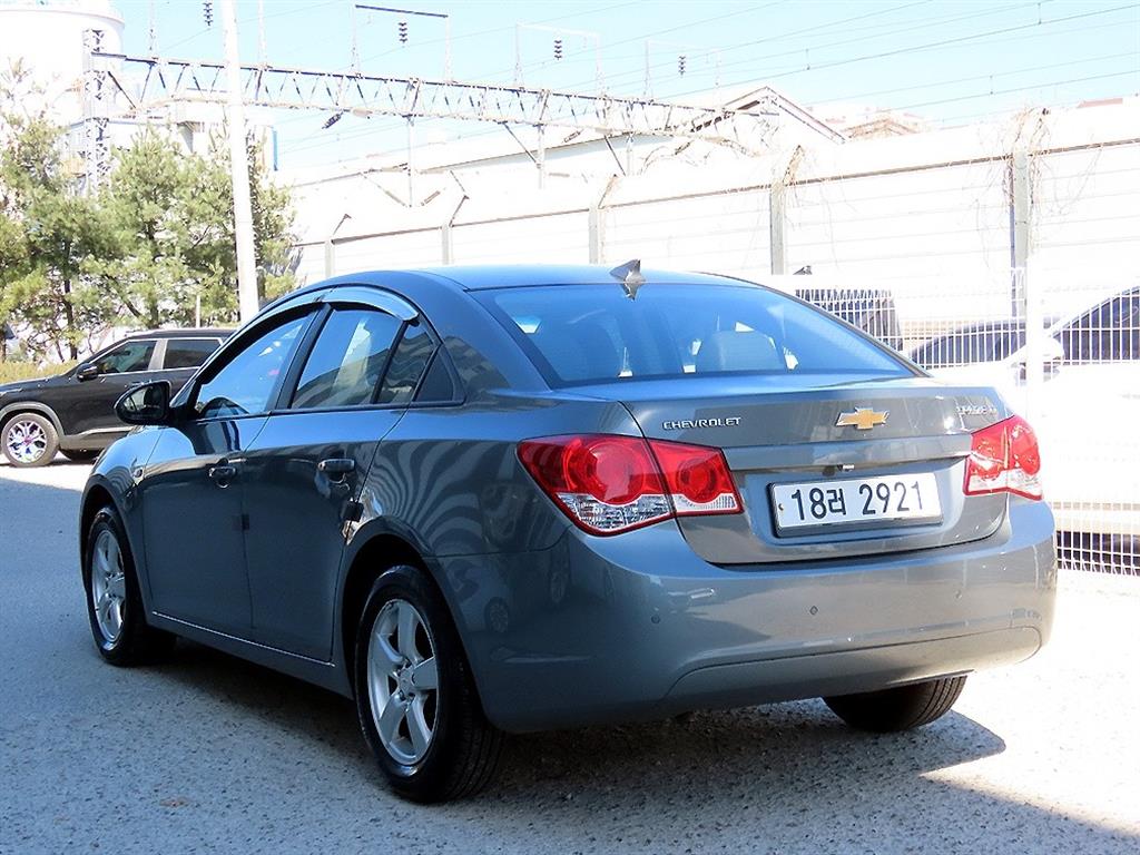 Chevrolet Cruise - Vista 3