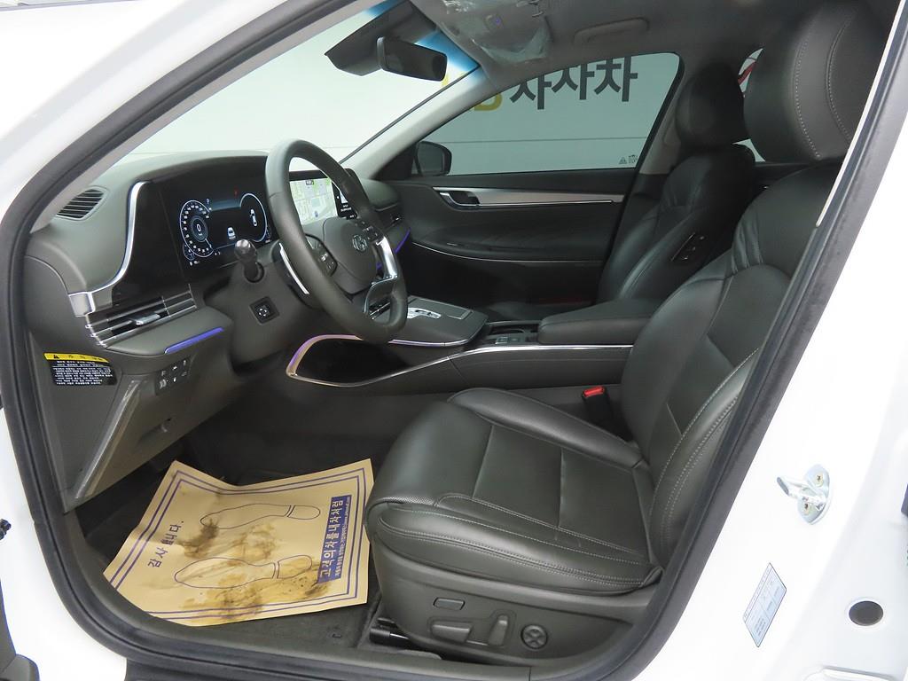 HYUNDAI Grandeur - Vista 5