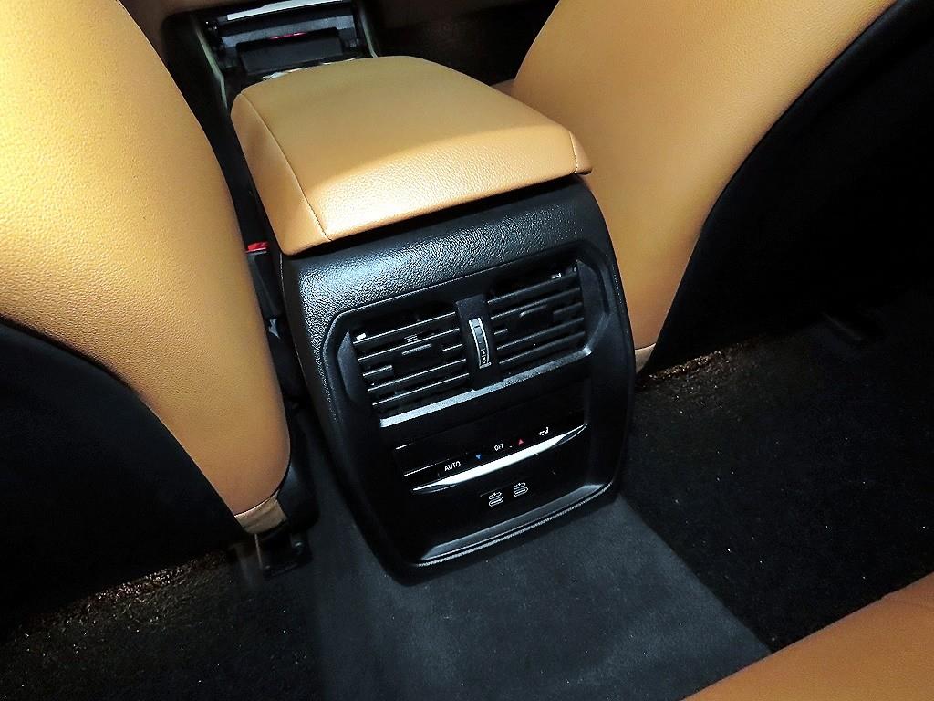 BMW 3 series 2024 Blanco - Importación desde Corea - HF Imports Iquique - Foto 15