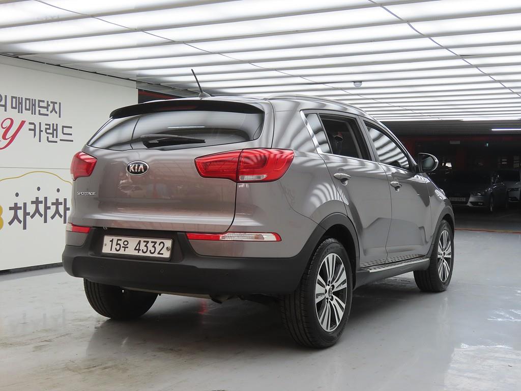 KIA Sportage - Vista 4