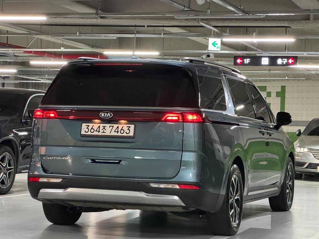 KIA Carnival - Vista 3