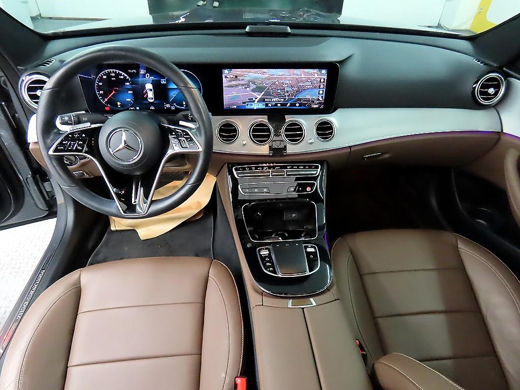 Mercedes Benz E class - Vista 7