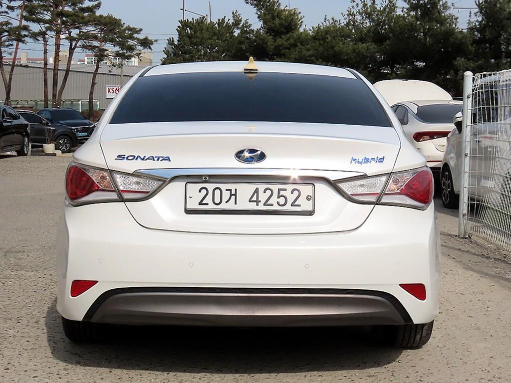 HYUNDAI Sonata - Vista 4