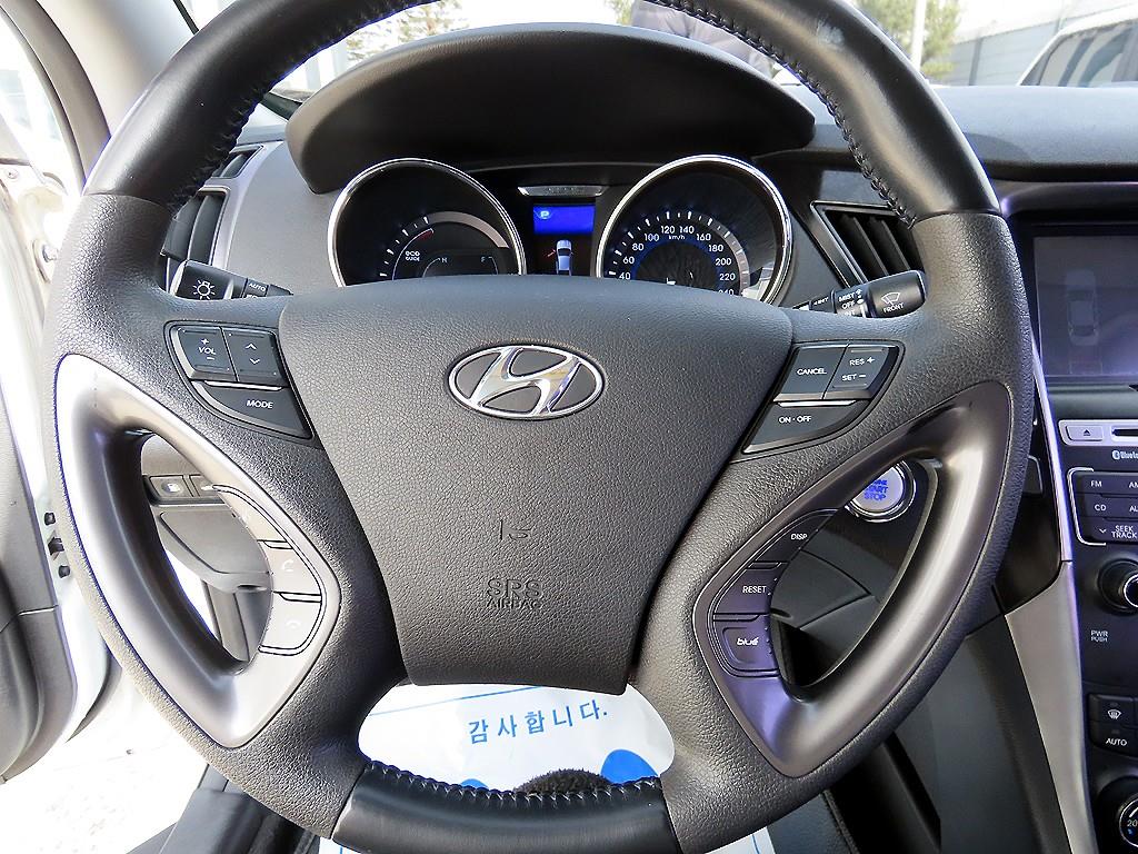 HYUNDAI Sonata - Vista 8