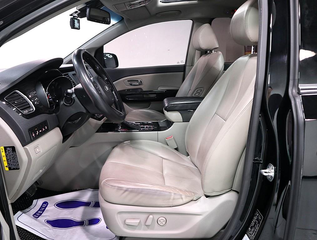 KIA Carnival 2019 Negro - Importación desde Corea - HF Imports Iquique - Foto 14